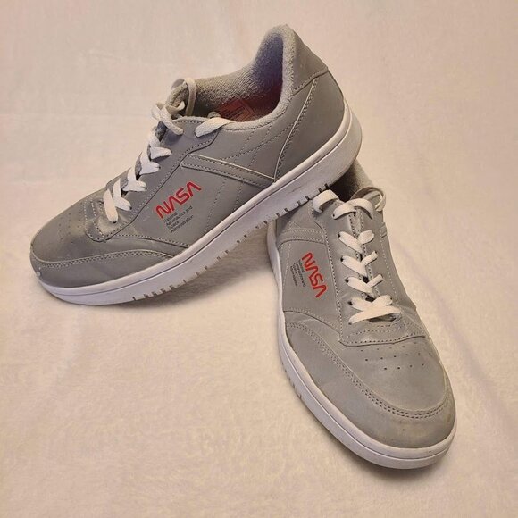 NASA Captain Shoes Retro Reflective Silver Gray White Size 8.5 M - Picture 2 of 14
